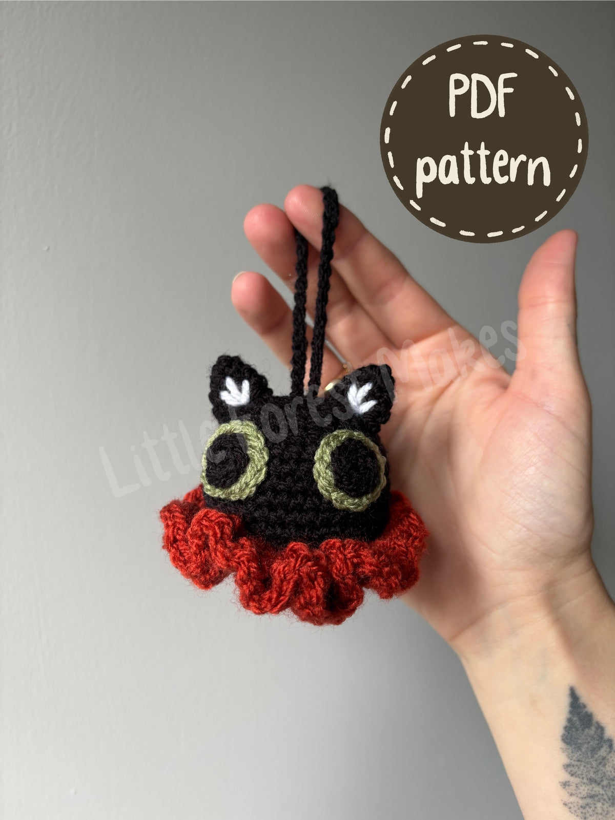 Vintage Halloween Cat Bag Charm Crochet Pattern - digital download PDF pattern