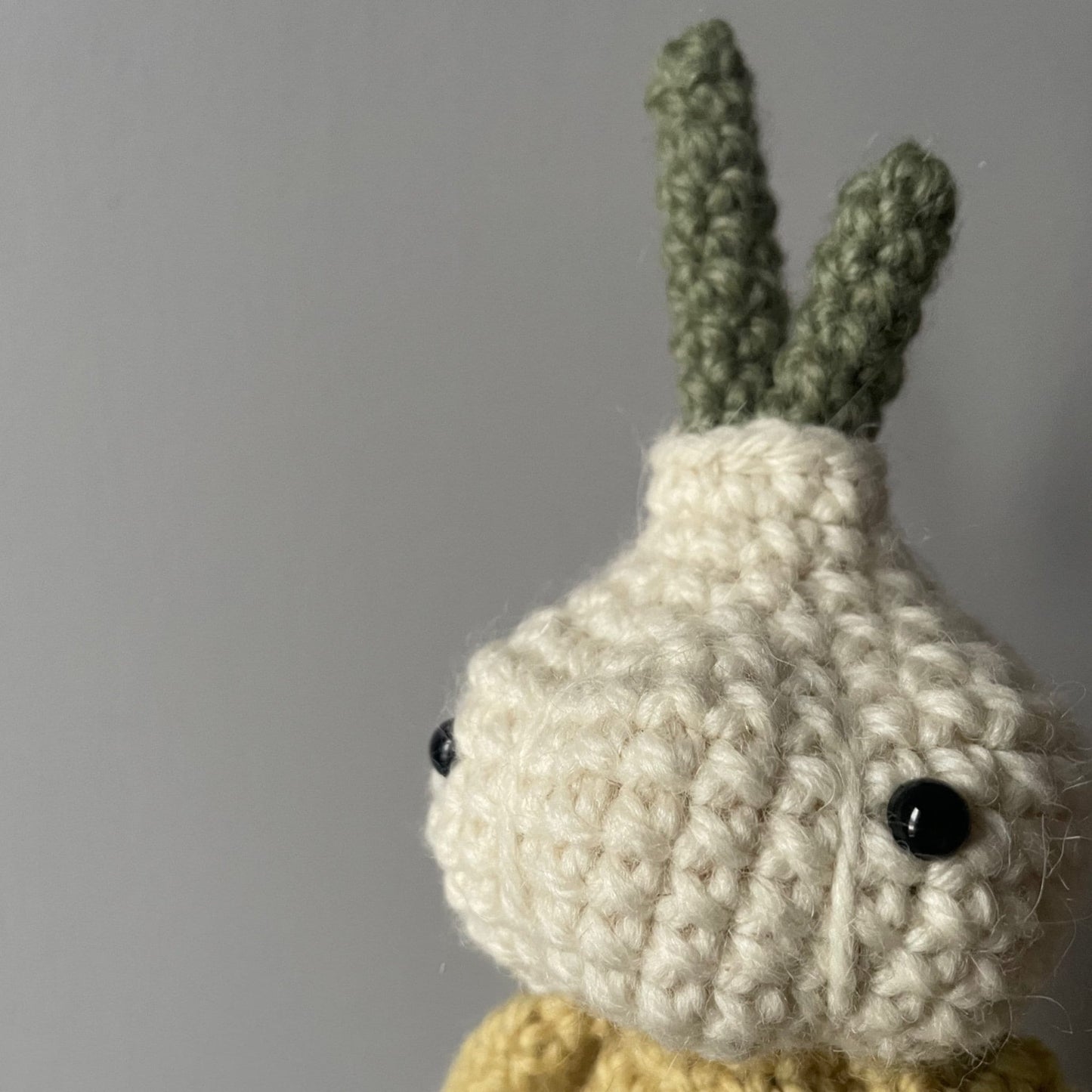 Gregory the Garlic Crochet Vegetable Plushie Pattern [DIGITAL PDF] (Downloadable File)