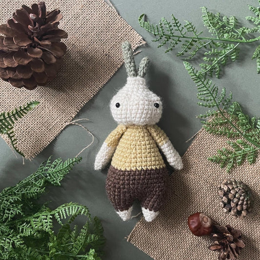 Gregory the Garlic Crochet Vegetable Plushie Pattern [DIGITAL PDF] (Downloadable File)